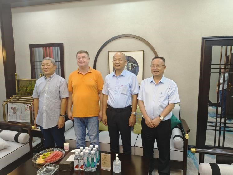 25e28735-9dfd-4517-926b-d3300b659766